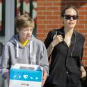 Angelina Jolie Takes Shiloh To Buy A Pet Bird