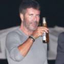 Simon Cowell Avoids Meet But Not Beer! He's Beating The Dad Bod Syndrome!